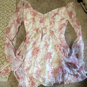 Medium women’s pink and white floral dress